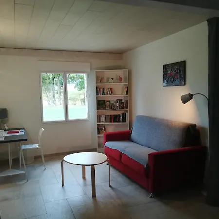 Prázdninový dům Fermette Renovee Spacieuse, Calme Et Lumineuse *